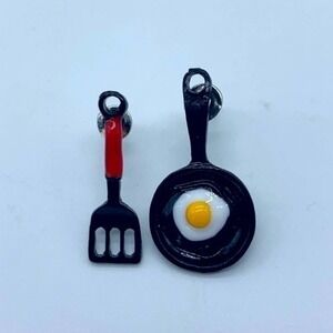 NEW fashion earrings fried egg in pan & spoon
